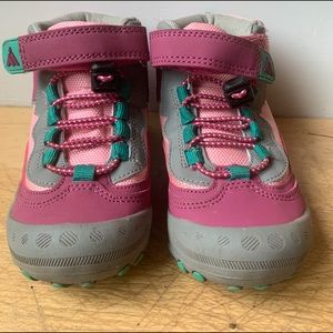 Water-resistant toddler hiking boots